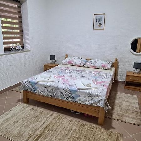 Ferienwohnung Prenociste Dubravka Livno Exterior foto