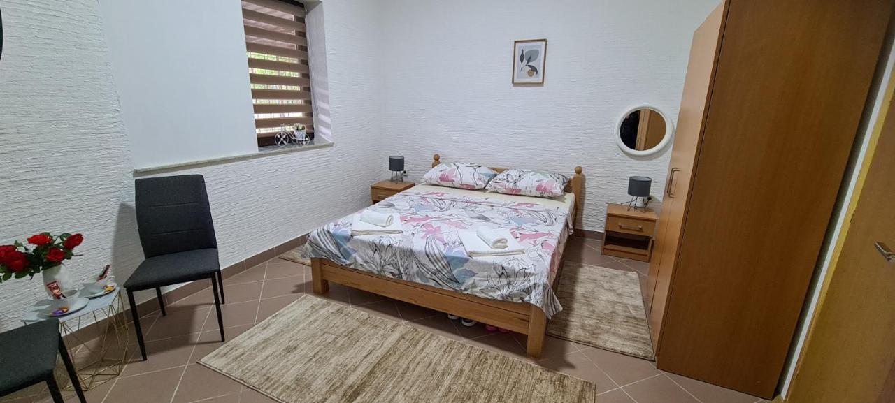 Ferienwohnung Prenociste Dubravka Livno Exterior foto