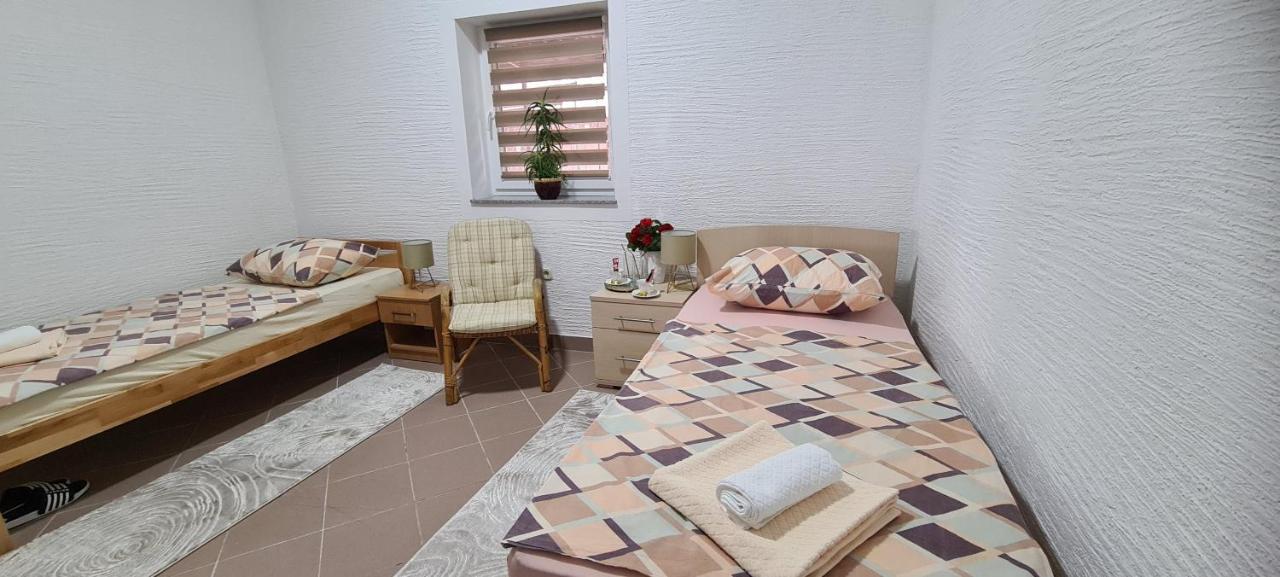 Ferienwohnung Prenociste Dubravka Livno Exterior foto
